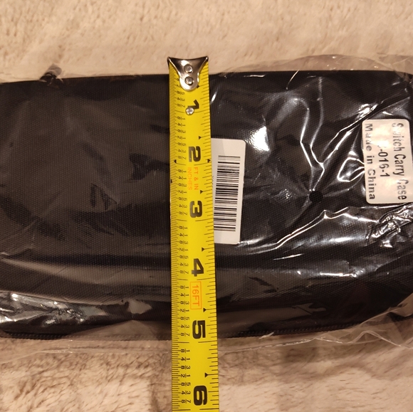 NWT! Nintendo Switch Case (No Brand Name) - Picture 9 of 9